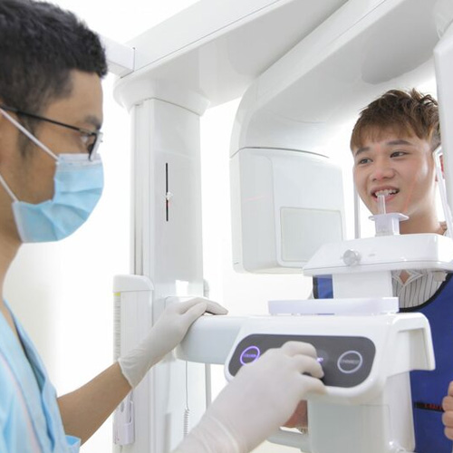 Máy chụp CT răng cho phép bác sĩ quan sát hàm răng với góc nhìn đa dạng