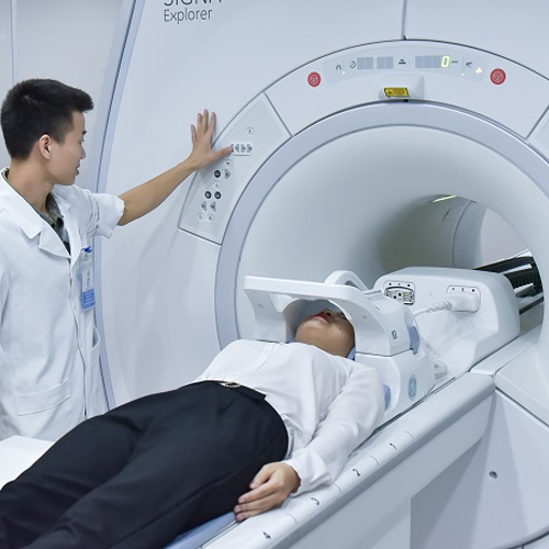 Niềng Răng Có Chụp MRI Được Không? Cần Tháo Niềng Không?